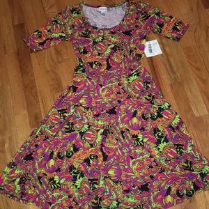 Lularoe Nicole Dress in psychedelic print Sz Small
